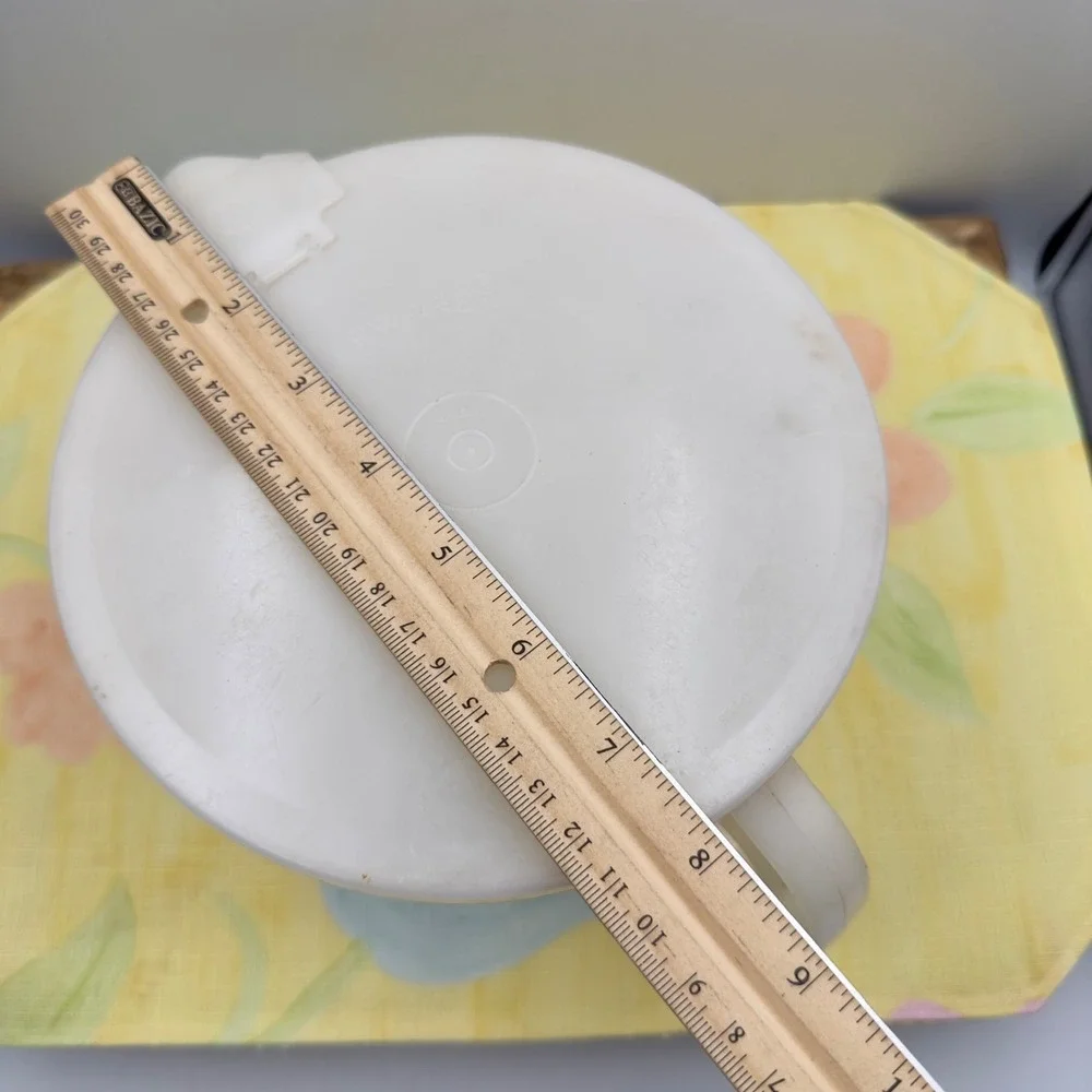 Vintage Tupperware 8 Cup Measuring Mix N Store Bowl Pour Spout Red Lettering Lid